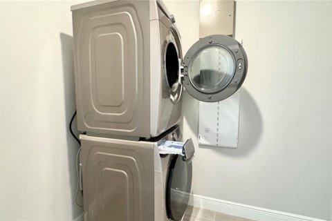 Casa en alquiler en Orlando, Florida, 3 dormitorios, 166.02 m2 № 1883206 - foto 24