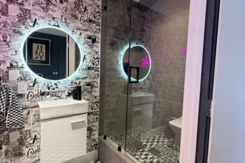 Condominio en venta en Miami, Florida, 1 dormitorio, 108.42 m2 № 2153177 - foto 14