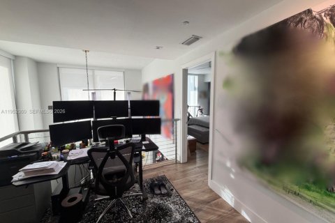Condominio en venta en Miami, Florida, 1 dormitorio, 108.42 m2 № 2153177 - foto 18