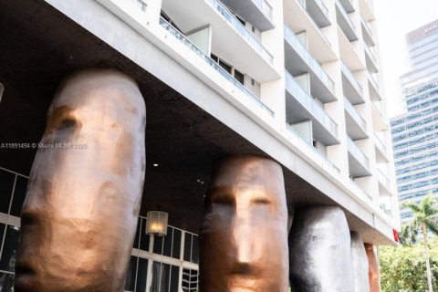 Apartment in Miami, Florida 1 bedroom, 68 sq.m. № 1944738 - photo 15