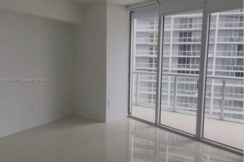 Apartment in Miami, Florida 1 bedroom, 68 sq.m. № 1944738 - photo 30