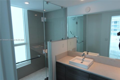 Condominio en venta en Miami, Florida, 3 dormitorios, 207.73 m2 № 1874414 - foto 9