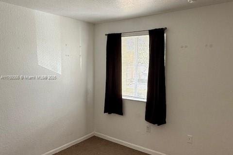 Снять в аренду таунхаус в Хомстед, Флорида 3 спальни, 120.96м2, № 1706372 - фото 9