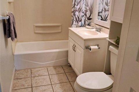 House in Bradenton, Florida 2 bedrooms, 104.05 sq.m. № 1759443 - photo 19