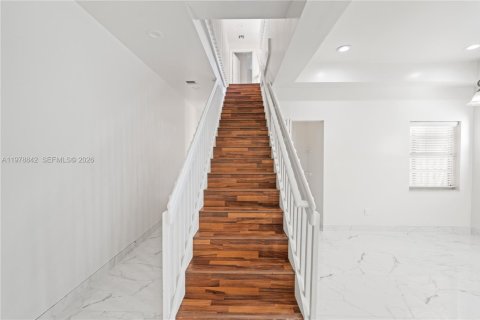 Touwnhouse à vendre à Fort Lauderdale, Floride: 4 chambres, 281.87 m2 № 2043477 - photo 19