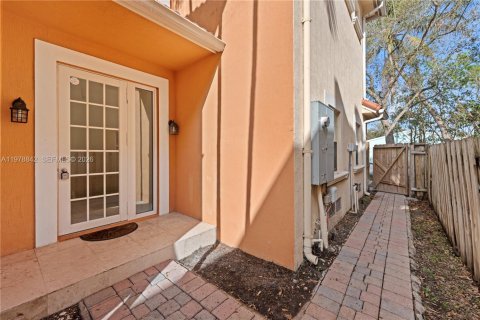 Touwnhouse à vendre à Fort Lauderdale, Floride: 4 chambres, 281.87 m2 № 2043477 - photo 6