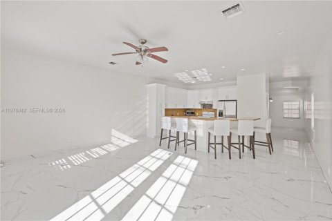 Touwnhouse à vendre à Fort Lauderdale, Floride: 4 chambres, 281.87 m2 № 2043477 - photo 14