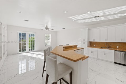 Touwnhouse à vendre à Fort Lauderdale, Floride: 4 chambres, 281.87 m2 № 2043477 - photo 13