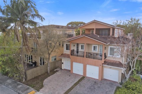 Touwnhouse à vendre à Fort Lauderdale, Floride: 4 chambres, 281.87 m2 № 2043477 - photo 5