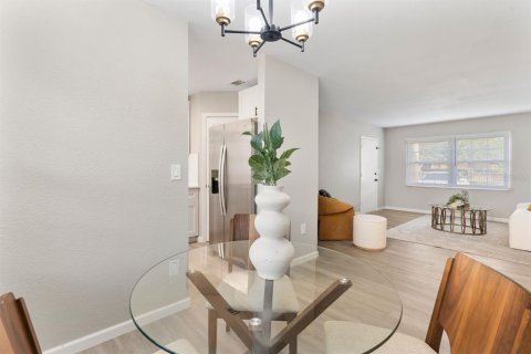 Condominio en venta en Lakeland, Florida, 2 dormitorios, 77.2 m2 № 1913490 - foto 2