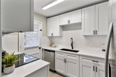 Condominio en venta en Lakeland, Florida, 2 dormitorios, 77.2 m2 № 1913490 - foto 6