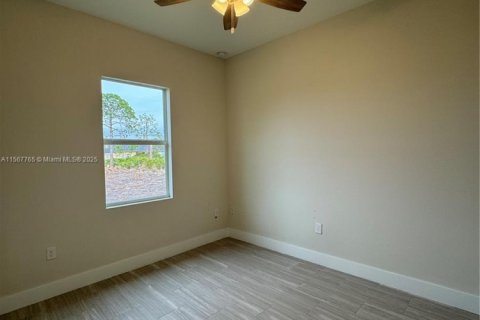 House in Lehigh Acres, Florida 4 bedrooms, 133.69 sq.m. № 1118367 - photo 18