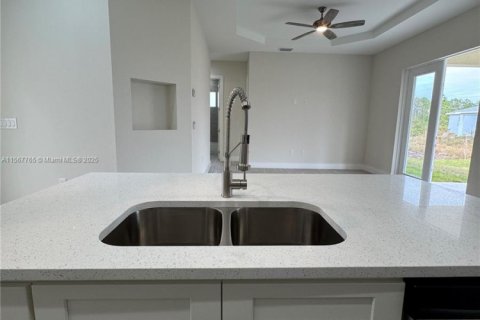 House in Lehigh Acres, Florida 4 bedrooms, 133.69 sq.m. № 1118367 - photo 29