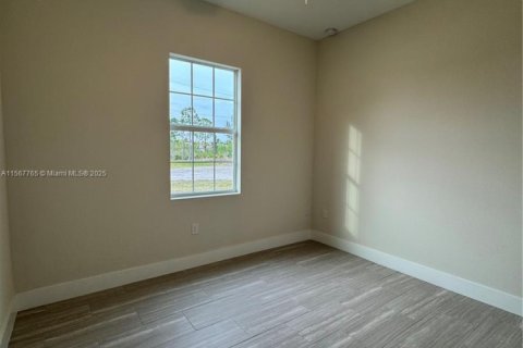 House in Lehigh Acres, Florida 4 bedrooms, 133.69 sq.m. № 1118367 - photo 22