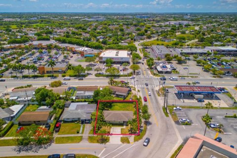 Casa en venta en Miami, Florida, 3 dormitorios, 113.34 m2 № 1799542 - foto 29