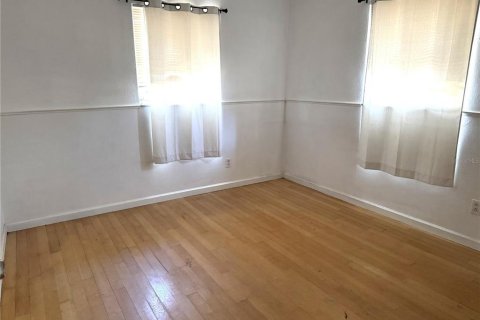 Casa en venta en Seminole, Florida, 3 dormitorios, 136.19 m2 № 2304597 - foto 9