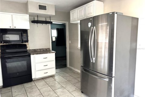 Casa en venta en Seminole, Florida, 3 dormitorios, 136.19 m2 № 2304597 - foto 4