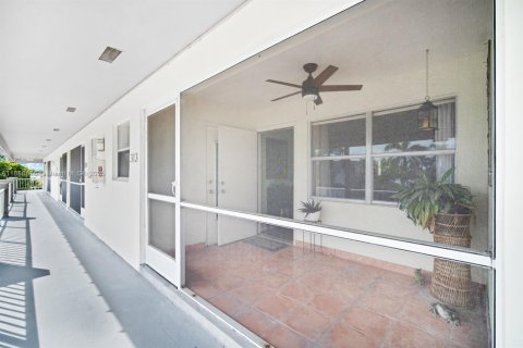 Copropriété à vendre à Hallandale Beach, Floride: 1 chambre, 65.03 m2 № 1944413 - photo 13