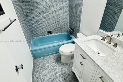 Copropriété à vendre à Hallandale Beach, Floride: 1 chambre, 65.03 m2 № 1944413 - photo 6