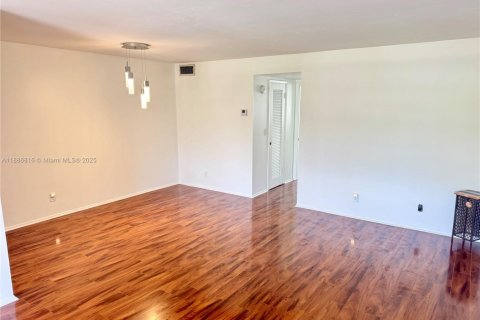 Copropriété à vendre à Hallandale Beach, Floride: 1 chambre, 65.03 m2 № 1944413 - photo 9