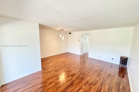 Copropriété à vendre à Hallandale Beach, Floride: 1 chambre, 65.03 m2 № 1944413 - photo 1