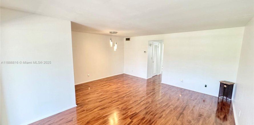 Condo à Hallandale Beach, Floride, 1 chambre  № 1944413