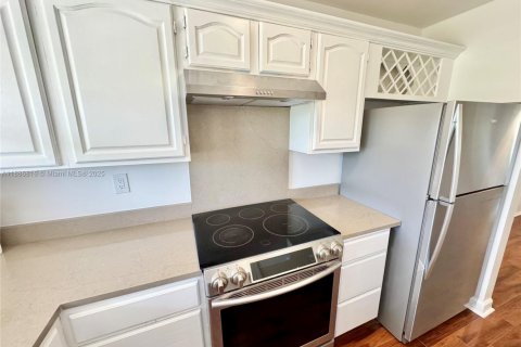 Copropriété à vendre à Hallandale Beach, Floride: 1 chambre, 65.03 m2 № 1944413 - photo 12