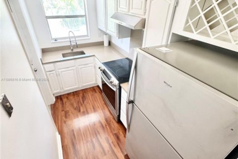 Copropriété à vendre à Hallandale Beach, Floride: 1 chambre, 65.03 m2 № 1944413 - photo 3