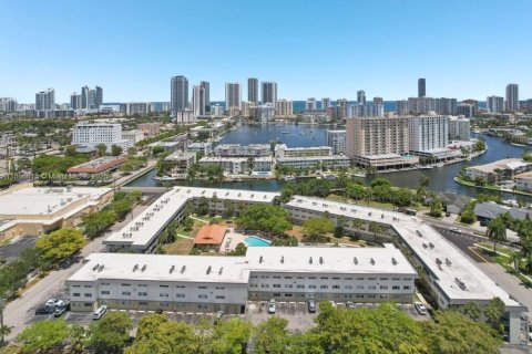 Copropriété à vendre à Hallandale Beach, Floride: 1 chambre, 65.03 m2 № 1944413 - photo 5