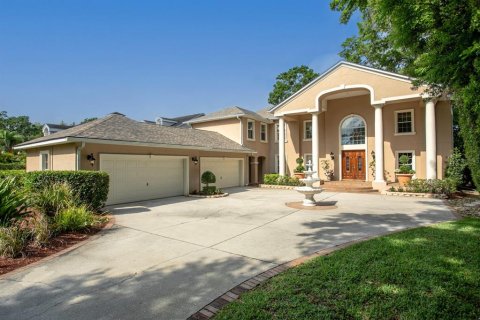 Villa ou maison à louer à Tampa, Floride: 4 chambres, 499.54 m2 № 1853347 - photo 2