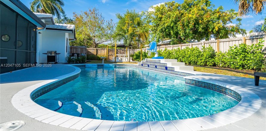 Casa en Pompano Beach, Florida 4 dormitorios, 204.57 m2 № 2186923