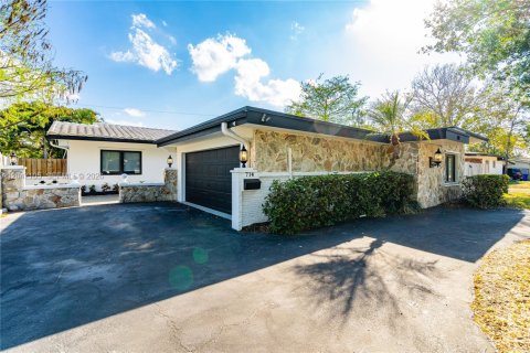 Casa en venta en Pompano Beach, Florida, 4 dormitorios, 204.57 m2 № 2186923 - foto 6