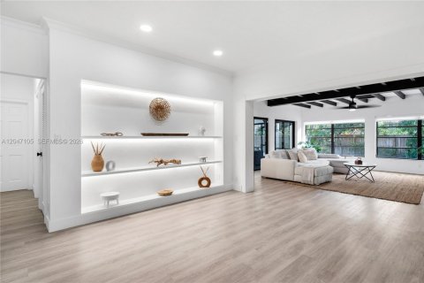 Casa en venta en Pompano Beach, Florida, 4 dormitorios, 204.57 m2 № 2186923 - foto 10