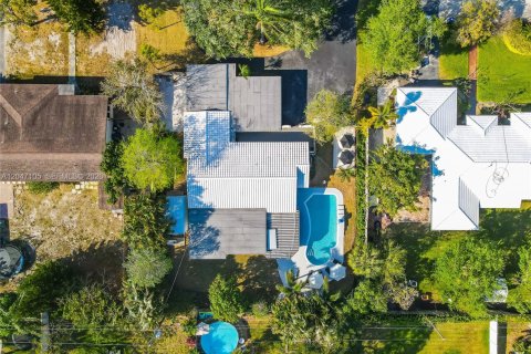 Casa en venta en Pompano Beach, Florida, 4 dormitorios, 204.57 m2 № 2186923 - foto 4