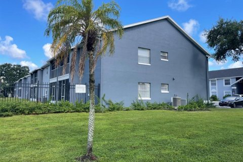 Condo in Orlando, Florida, 2 bedrooms  № 1904686 - photo 2