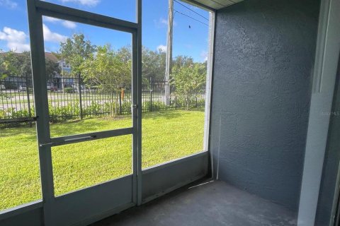 Condo in Orlando, Florida, 2 bedrooms  № 1904686 - photo 14