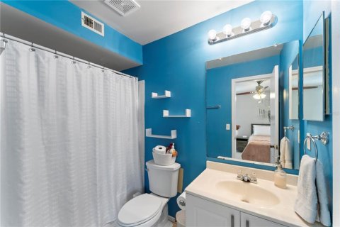 Condo in Tampa, Florida, 2 bedrooms  № 1911171 - photo 11