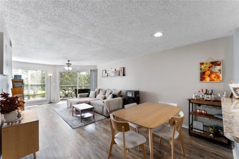 Condo in Tampa, Florida, 2 bedrooms  № 1911171 - photo 6