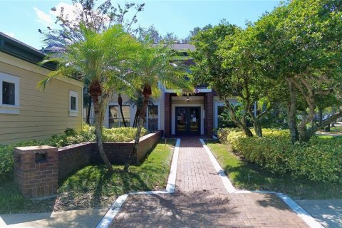 Condo in Tampa, Florida, 2 bedrooms  № 1911171 - photo 17