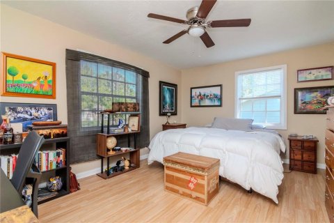 House in Tampa, Florida 3 bedrooms, 137.77 sq.m. № 1884165 - photo 18