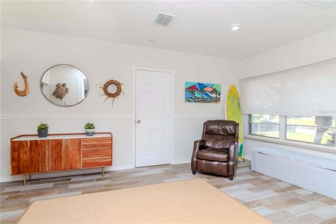House in Tampa, Florida 3 bedrooms, 137.77 sq.m. № 1884165 - photo 11