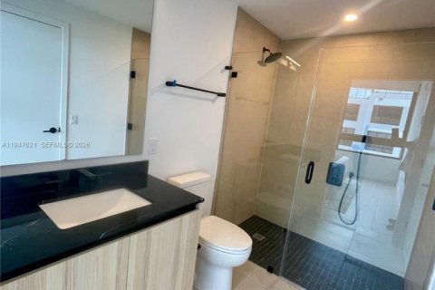 Снять в аренду кондоминиум в Майами, Флорида 1 спальня, 60.39м2, № 2003719 - фото 6