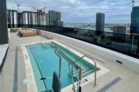 Снять в аренду кондоминиум в Майами, Флорида 1 спальня, 60.39м2, № 2003719 - фото 21