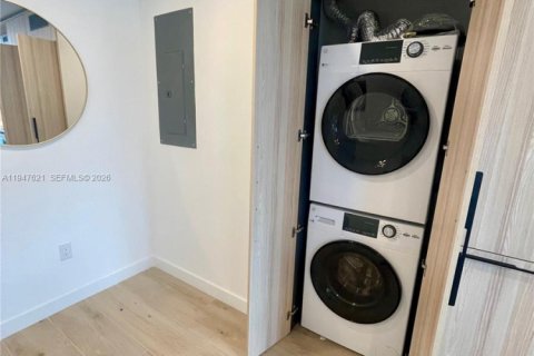 Снять в аренду кондоминиум в Майами, Флорида 1 спальня, 60.39м2, № 2003719 - фото 14