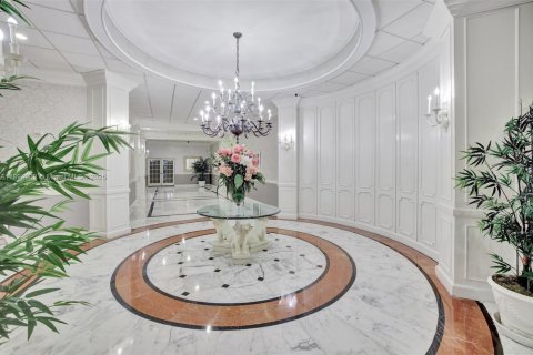 Condo in Hollywood, Florida, 2 bedrooms  № 1949916 - photo 11