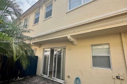 Купить таунхаус в Майами, Флорида 3 спальни, 145.3м2, № 1952209 - фото 9
