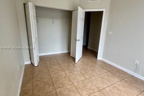 Купить таунхаус в Майами, Флорида 3 спальни, 145.3м2, № 1952209 - фото 13