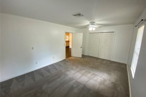 House in Summerfield, Florida 3 bedrooms, 130.99 sq.m. № 2116815 - photo 7