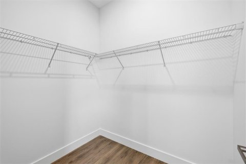 House in Tampa, Florida 4 bedrooms, 232.81 sq.m. № 2236321 - photo 25