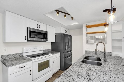 Condominio en alquiler en Kissimmee, Florida, 3 dormitorios, 123.19 m2 № 1815581 - foto 10